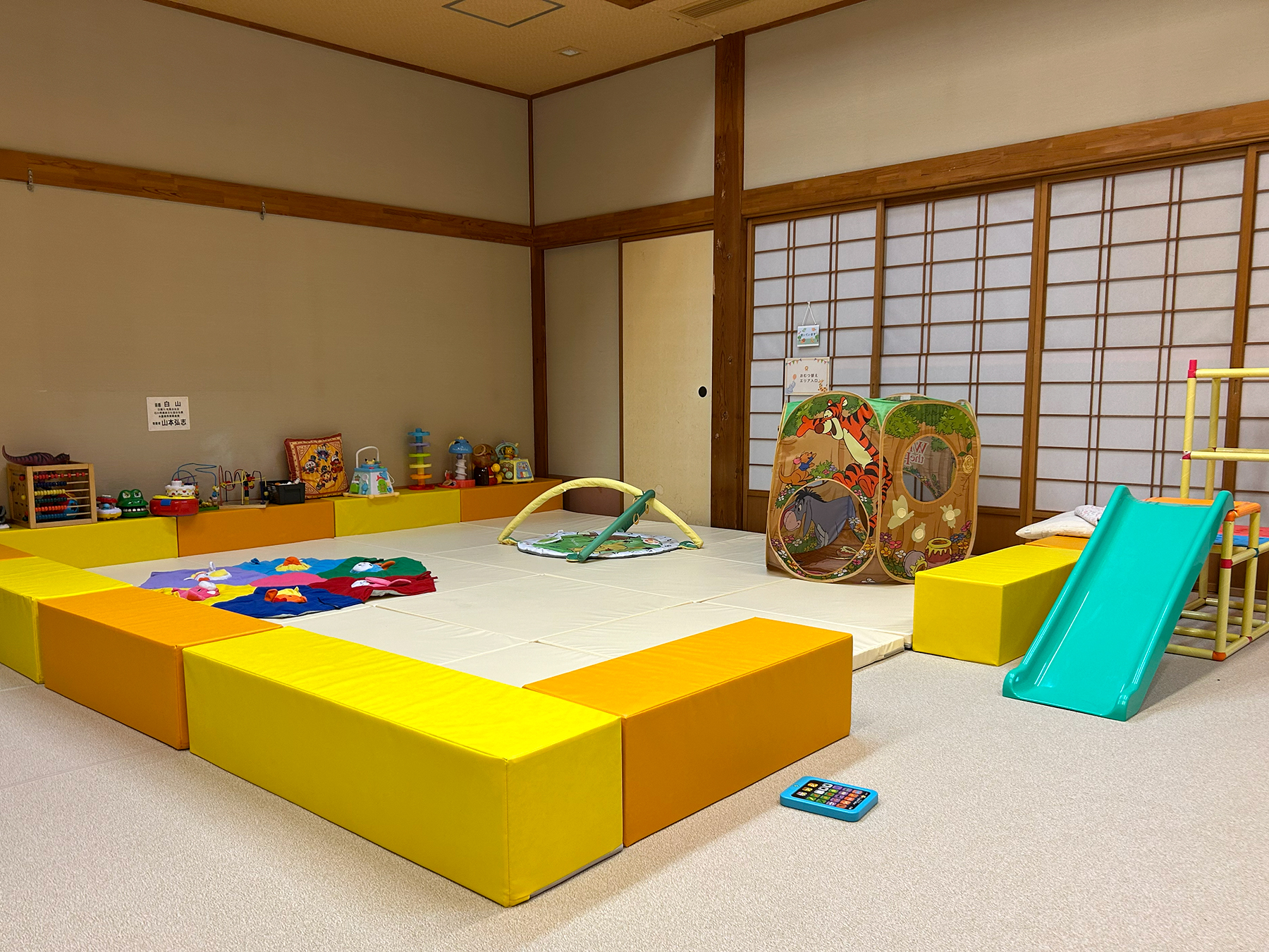 施設内の「キッズスペース」の様子／鳳珠郡能登町／2025.10.21 ©JPF