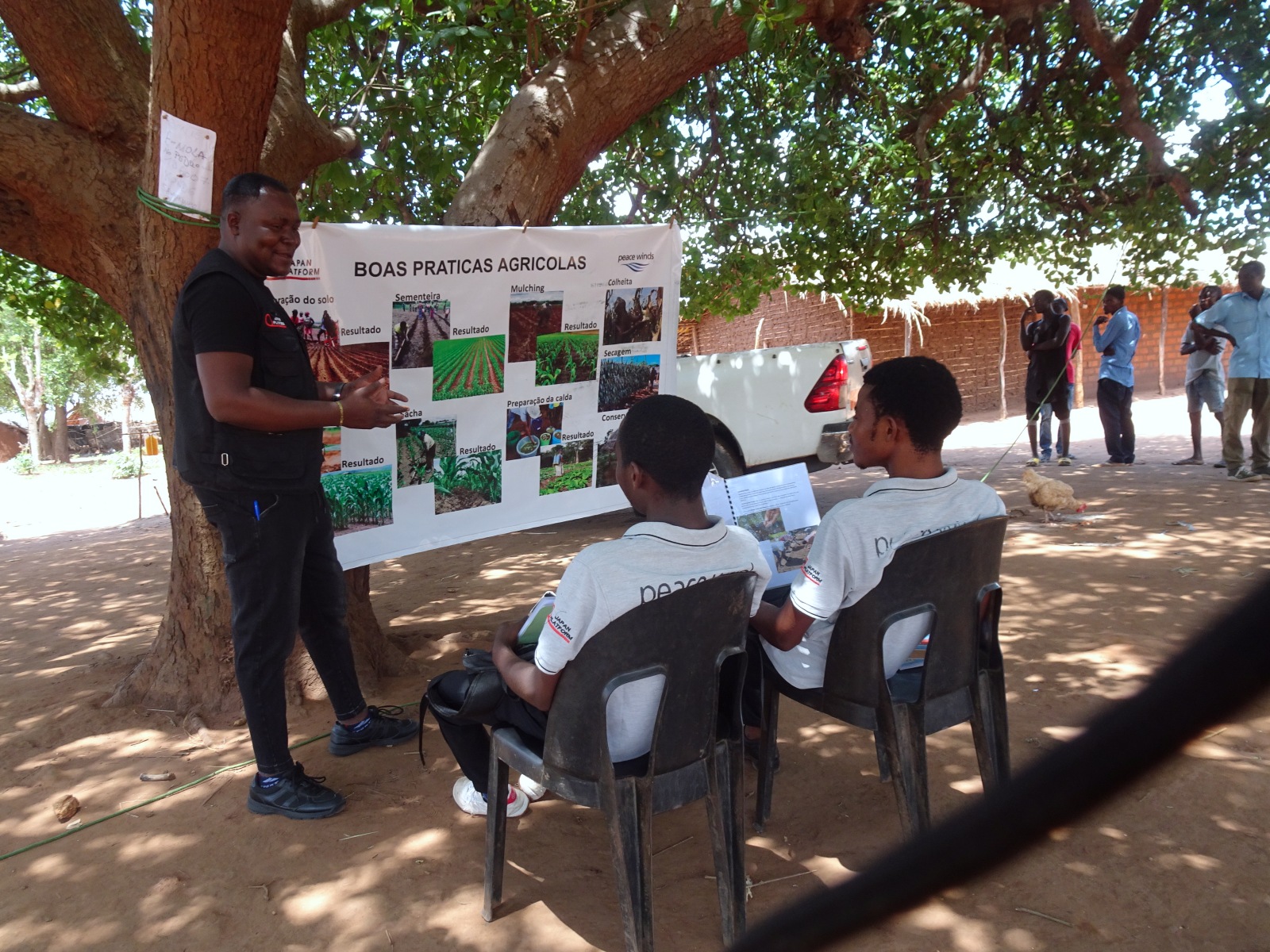 農業技術研修の様子 ©PWJ