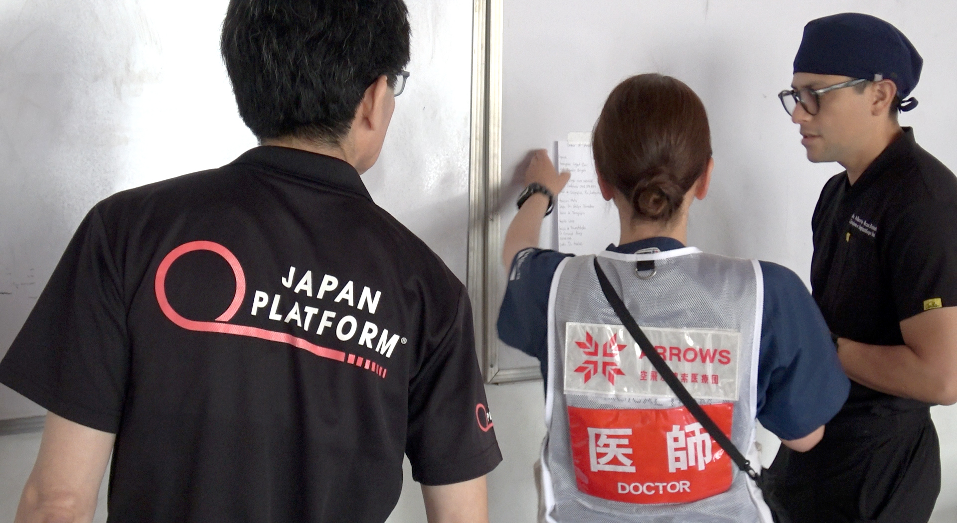 診療所の設置準備を進めるスタッフ／カラカス市／2026.07.03 ©JPF