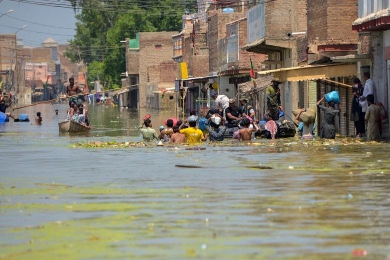 パキスタン洪水による被害状況を受け出動を決定
