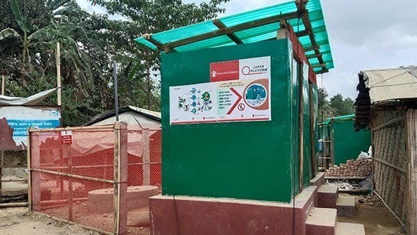 ミャンマー避難民キャンプで給水施設やトイレの改修