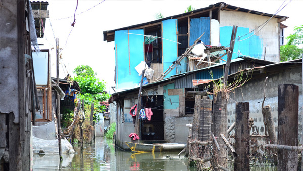 フィリピン・ルソン島水害被災者支援2013