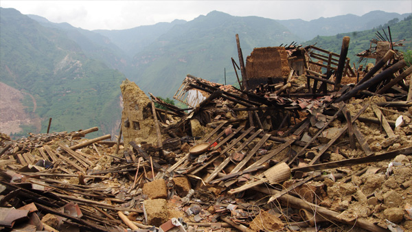 中国雲南省地震被災者支援2014©PWJ