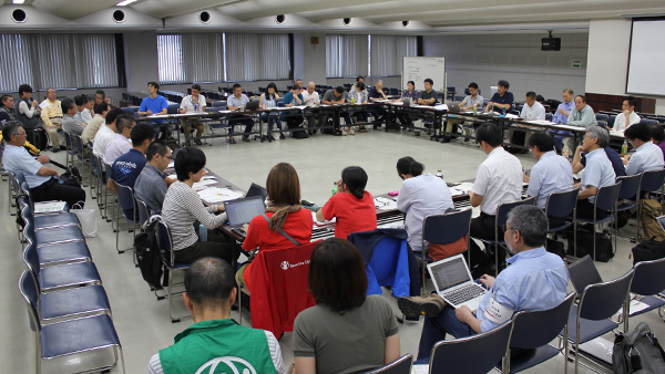 支援団体が集まる福岡市内での会合 9日撮影 ©JPF