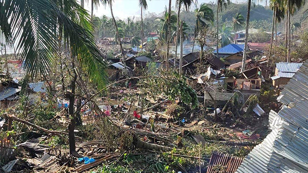 ミンダナオ島スリガオ市の被災状況 ©ADRA Philippines