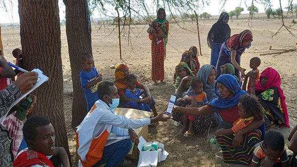 高エネルギービスケットの配布（エチオピア）©World Vision