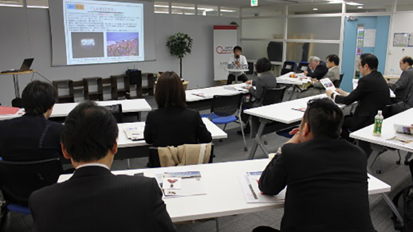 家庭菜園と産品づくりの組合せで行われる小高の見守り体制を紹介